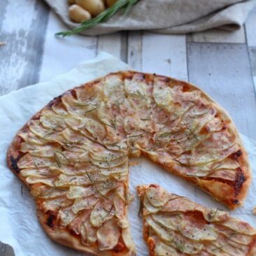 Tarte fine aux pommes de terre DÉLICATESSE® et chorizo