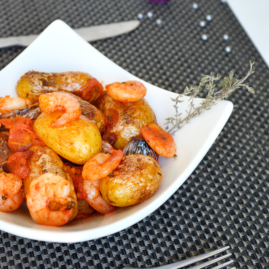 Pommes de terre Délicatesse à l’ail, aux tomates et aux crevettes
